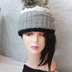 Munro Ribbed Knit Pom Beanie in Gray, White & Black